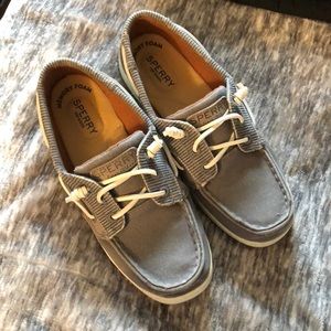 Women’s Gray Sperry Boatshoes